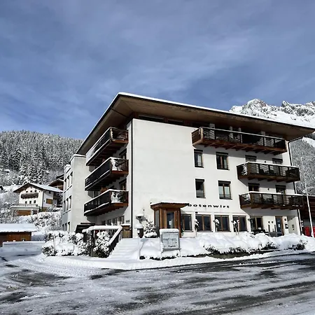 Jaeger Maria Alm am Steinernen Meer