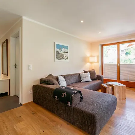 Jaeger Apartment *