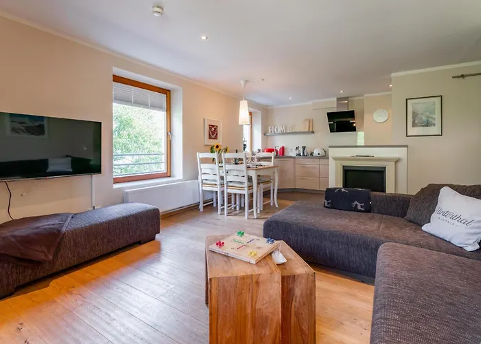 Jaeger * 玛丽亚埃姆安斯泰内嫩米尔